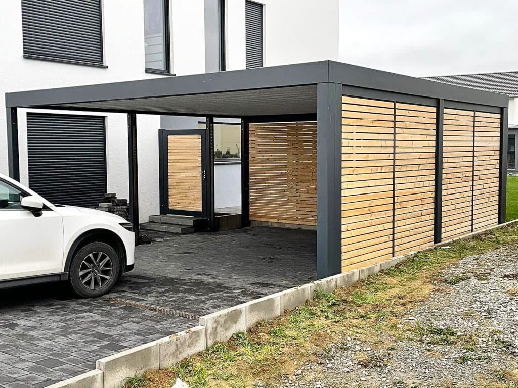 Carport mit Holzoptik